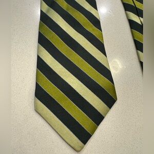 Express Design Studio Green Black 100% Italian Silk Men’s Neck Tie Made In USA